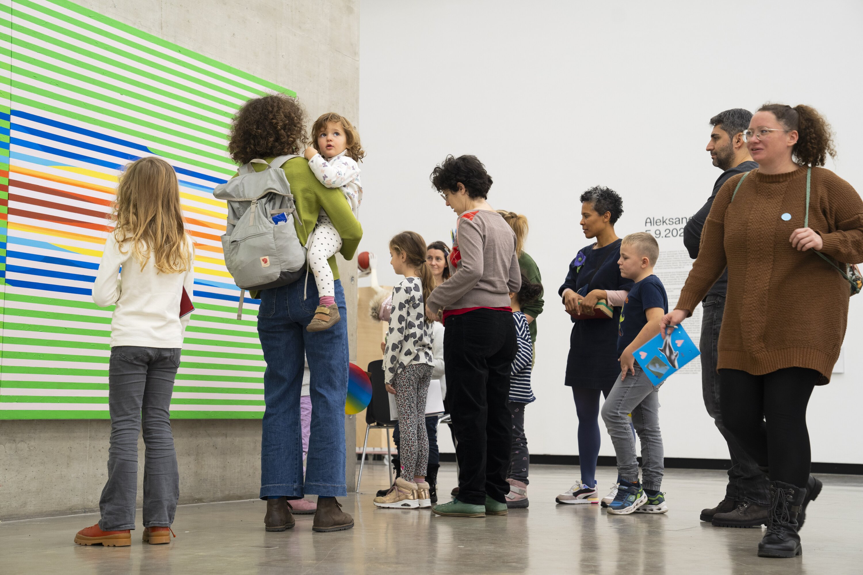 Who’s wandering through the art? – Kunsthalle Wien