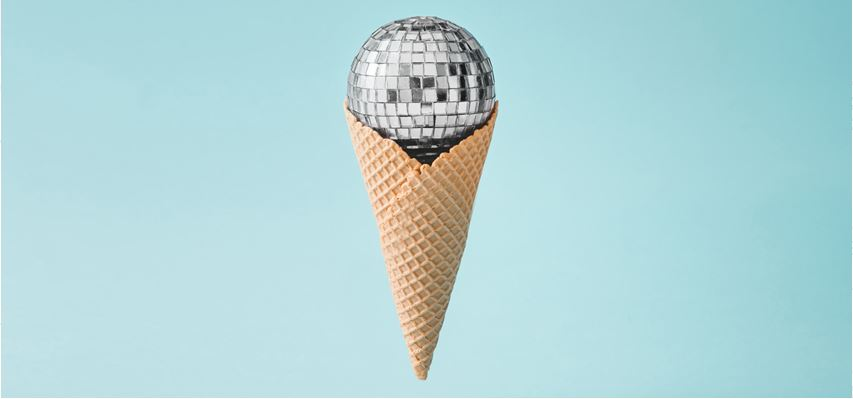 Discokugel in einer Eiswaffel